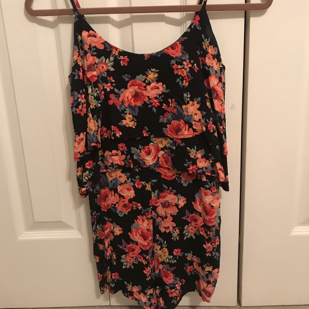 Flower patterned romper